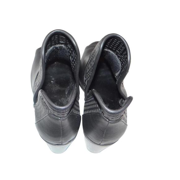 Stylish Black Cutout Ankle Boots by Soda - Picture 5 of 9